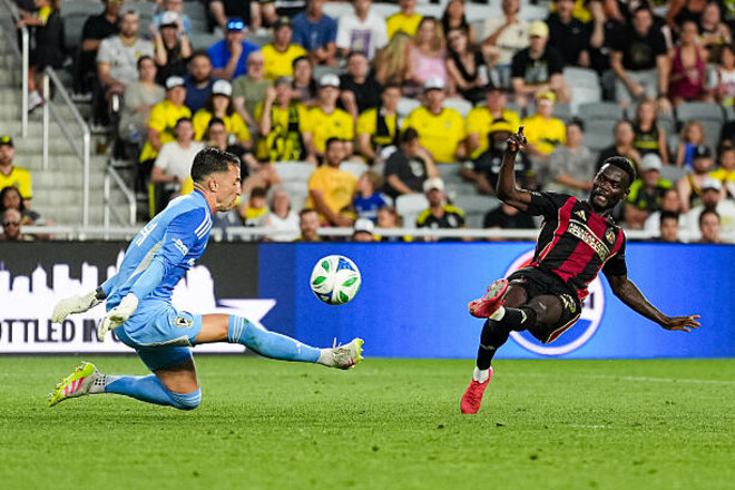 Чеберко допоміг перемогти Коламбусу, чому не грав Синчук? Результати MLS