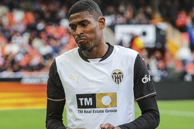 Арсенал підписує захисника. Може стати першим літнім новачком