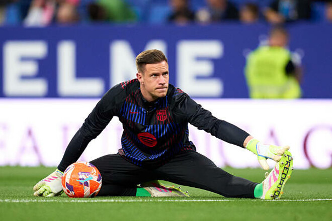 У компанію до Фаті. Голкіпер Барселони може продовжити кар'єру у Франції