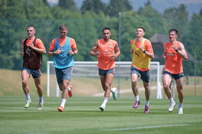 ФОТО. Шахтер усердно работает на тренировках