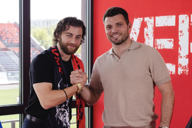 ОФИЦИАЛЬНО. Историческое событие. Клуб УПЛ подписал греческого легионера