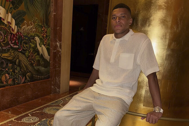 Photo. Kilian Mbappe showed how time is spending time in the United States. Beauty