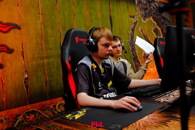 Украинцы NAVI узнали следующего соперника в плей-офф PGL Wallachia S5