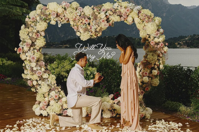 ФОТО. Півзахисник Ліверпуля зробив пропозицію на озері Комо