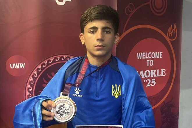 Сборная Украины по вольной борьбе стала третьей на чемпионате Европы U-15