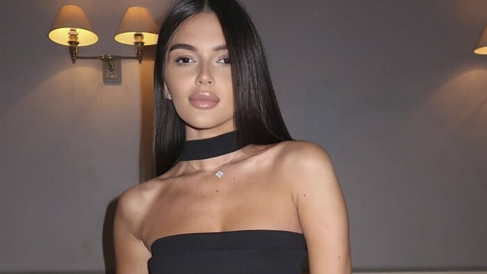 ФОТО. Девушка футболиста Динамо засветила роскошную грудь. Она – топ