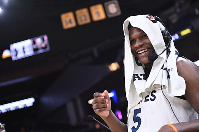 Ентоні Едвардс знову набрав 30 очок. Чи наздожене ЛеБрона Джеймса?