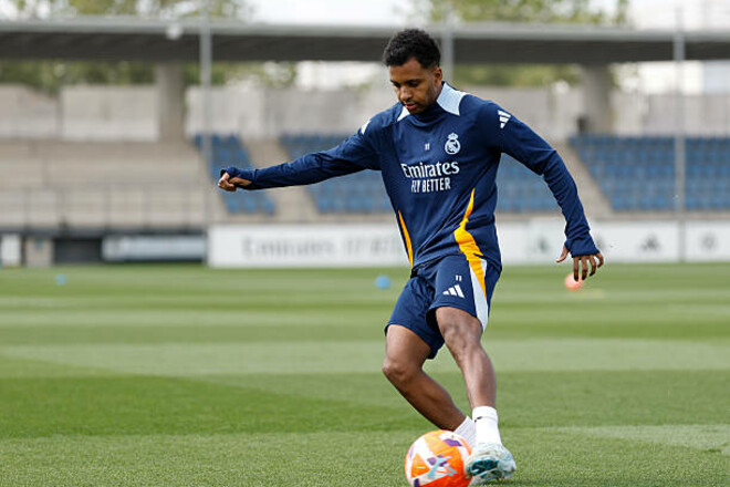 Звезда Реала больше не хочет играть за клуб. Он завидует партнерам