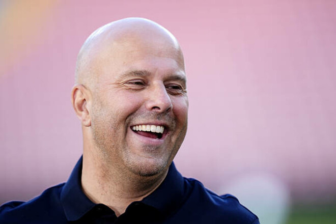 ВИДЕО. Слот отметил чемпионство АПЛ на одном из испанских островов