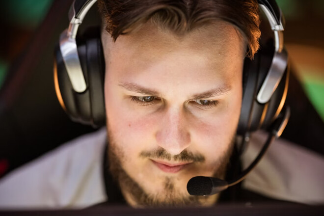 Почему не государственным? Игрок NAVI поблагодарил фанатов на русском языке