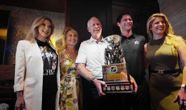 НХЛ. Назван лучший генеральный менеджер лиги