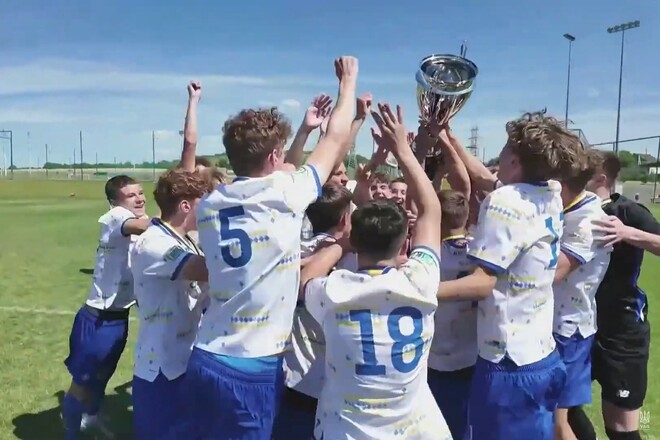 ФОТО. Динамо U-16 стало чемпіоном ДЮФЛУ, обігравши у фіналі ЛНЗ U-16