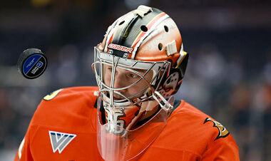 Большой вратарский обмен в НХЛ, Флорида ведет переговоры с двумя лидерами