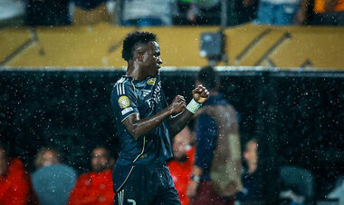 В 1-ом шаге. Винисиус близок к очень важному решению в своей карьере