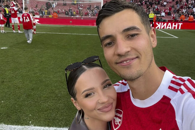 Партнер Зинченко не сразу одобрил деятельность своей эффектной возлюбленной