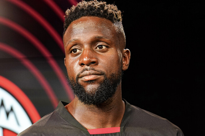 Милан ведет переговоры с нападающим о досрочном расторжении контракта