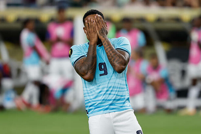 Кубок КОНКАКАФ. Форвард Динамо став антигероєм, Мексика впевнено перемогла