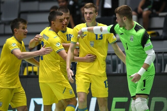 Суперкамбек с хет-триком. Сборная Украины U-19 одолела Чехию