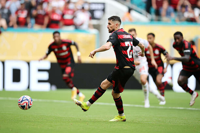 ВИДЕО. Жоржиньо с пенальти сократил отставание Фламенго от Баварии