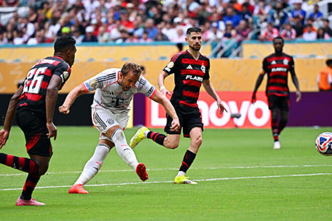 ВИДЕО. Кейн оформил дубль. Бавария увеличила перевес над Фламенго