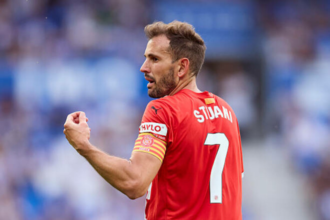 OFFICIALLY. Girona signed a contract with legend and the best scorer
