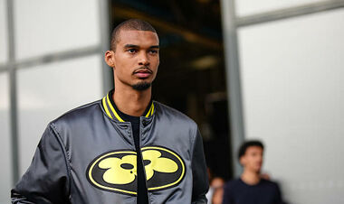 ВИДЕО. Точно в девятку. Звезда НБА показал мастерство в футболе