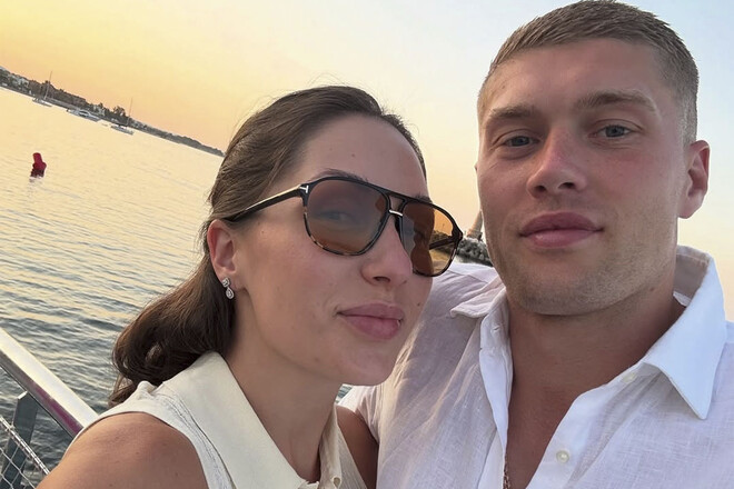 ФОТО. Де відпочиває родина Артема Довбика. Цікавий вибір