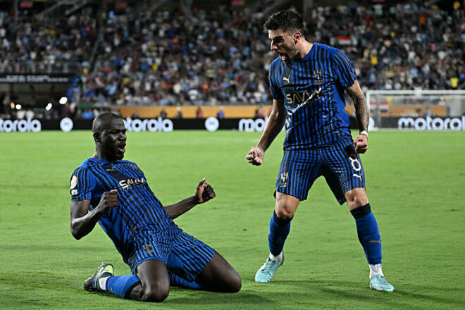 ВИДЕО. Похоже на сенсацию. Кулибали вывел Аль-Хиляль вперед в овертайме