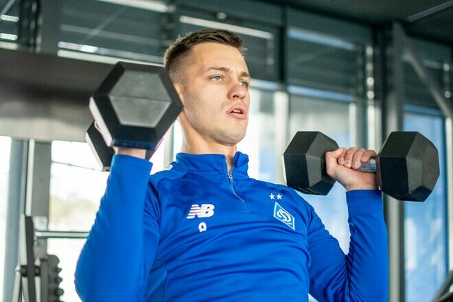 Экс-игрок киевского Динамо и национальной сборной намерен покинуть Украину