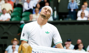 The break did not help. Sensation: The Third Racquet of Zverev Flew from Wimbledon