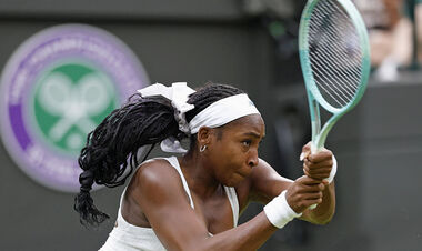 The second racket of Peace explained to the witch played Yastram on Wimbledon