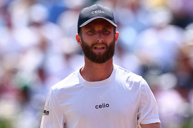 ВИДЕО. Француз Корентен Муте исполняет зрелищные дроп-шоты и трюковые удары