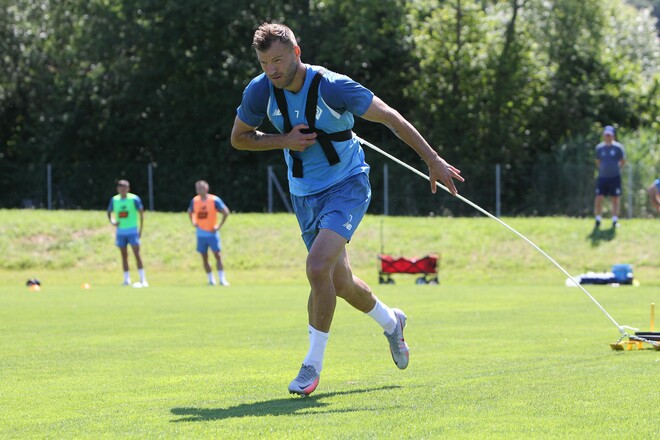 ФОТО. Тренування Динамо. Силові вправи для Ярмоленка та партнерів