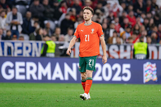 Федерація футболу Португалії підтвердила смерть нападника Ліверпуля