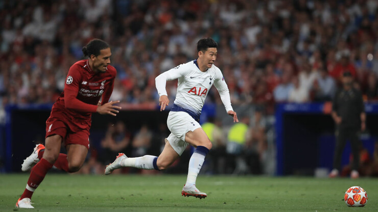 Скала обороны и молния атаки. Ван Дейк и Сон празднуют день рождения