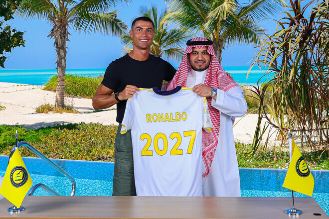 Шаг к новой роли. Чем так примечателен новый контракт Роналду с Аль-Насром