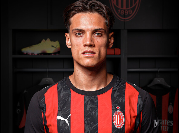 ОФИЦИАЛЬНО. Милан подписал хавбека сборной Италии