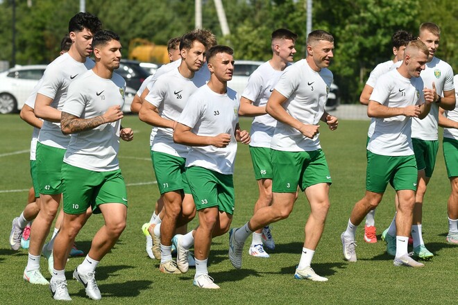 У Карпат знову виникли проблеми із обороною