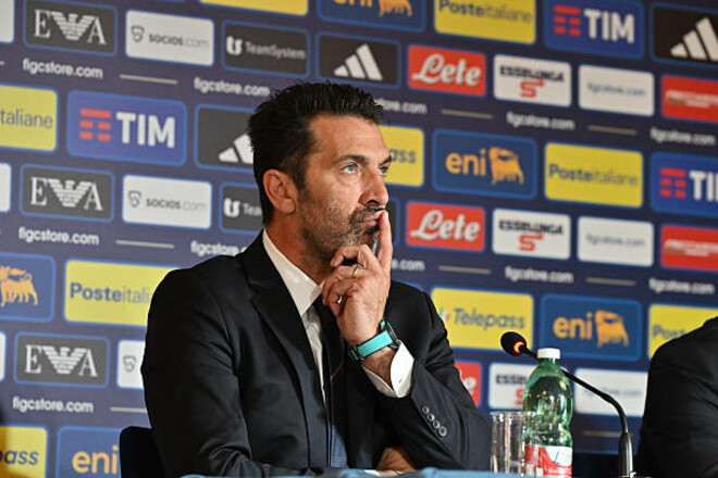 Джанлуіджи Буффон є рекордсменом ХХІ століття за сухими матчами