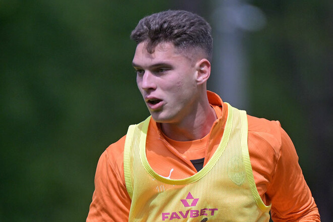 Наполи договорился с Судаковым, но переговоры с Шахтером поставил на паузу