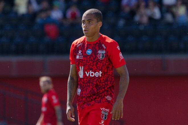 Денис НДУКВЕ: «Дуже радий, що забив у першій же грі за Верес»