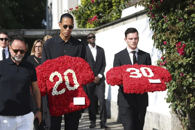 ФОТО. Как прошли похороны Диогу Жоты: мир попрощался с футболистом