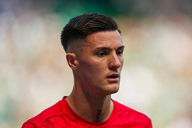 Трансфер 100-мільйонного форварда в Арсенал перебуває на межі зриву