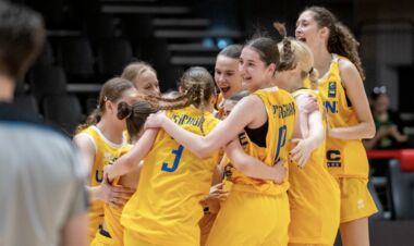 ФОТО. Эмоции женской сборной Украины U-18 после победы над боснийками