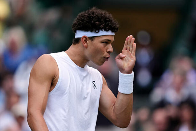 10-та ракетка світу на флеш-інтерв'ю попросив вихідні для своєї сестри