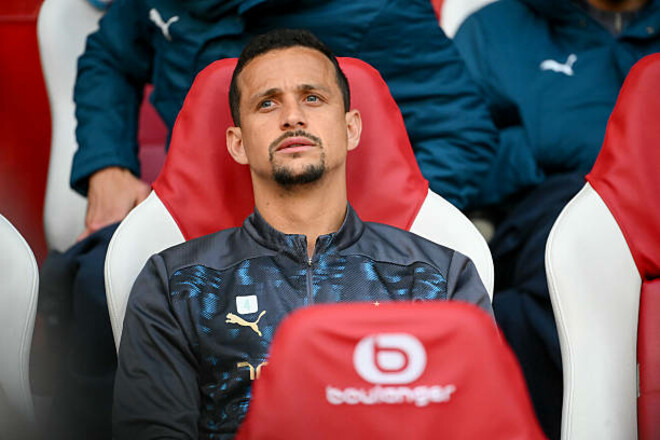 ОФИЦИАЛЬНО. Не убедил Де Дзерби. Защитник Марселя перешел в Ла Лигу