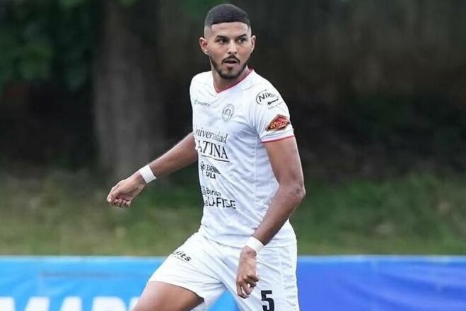 Його зріст – 196 см. Рух переглядає захисника-гренадера з Панами