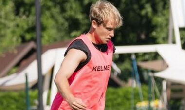 ЮКСА та Чайка проводять контрольний матч