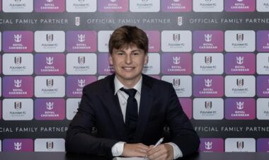 Фулхэм подписал 16-летнего голкипера. Его отец звездный экс-вратарь Челси