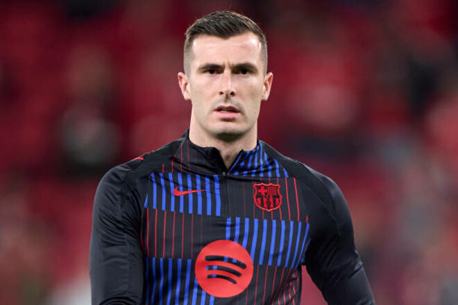 Ждать не будет. Вратарь Барселоны не планирует оставаться в клубе